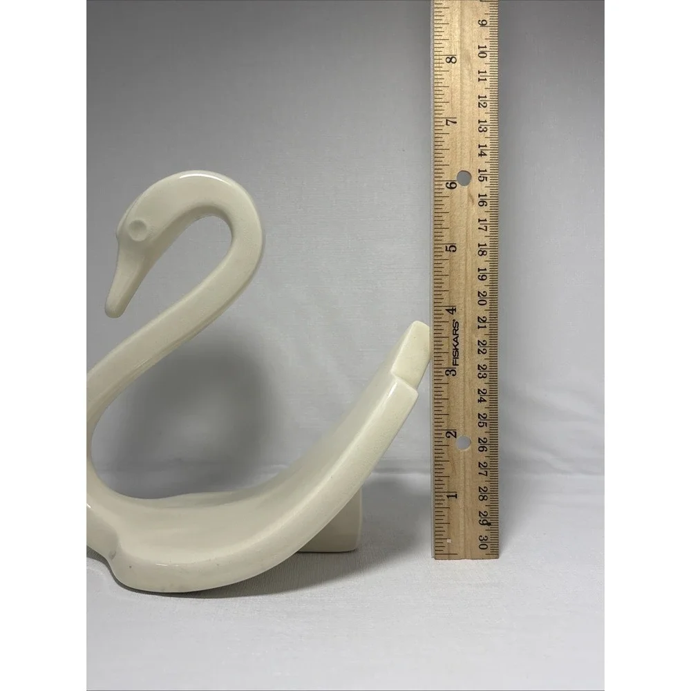 Vintage Beige Ceramic Swan Hand Towel Wash Cloth Holder Soap Bathroom Decor